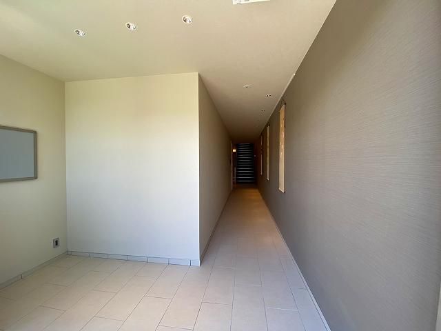 �y�G���g�����X�z�@