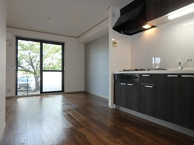 �y���ԁE���r���O�z�@