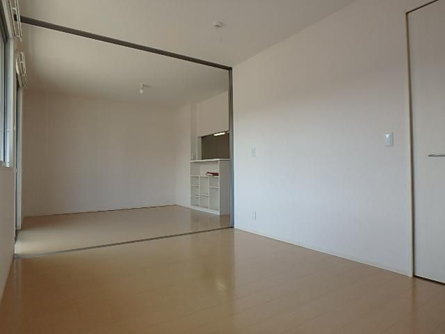 �y�����E���r���O�z�@