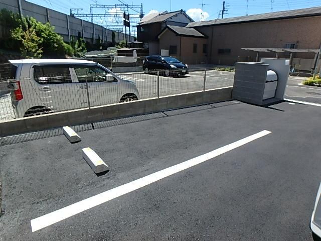 yԏz@