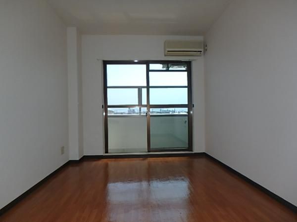 �y�Q���z�@