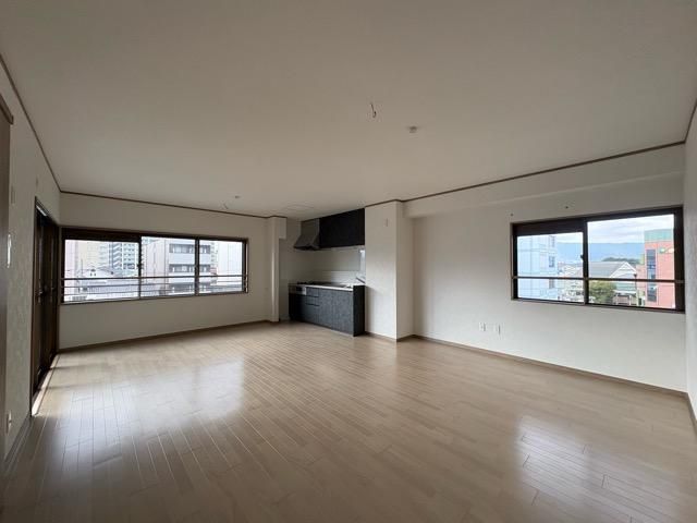 �y���ԁE���r���O�z�@