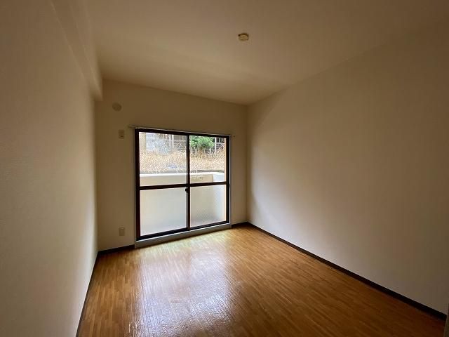 �y�q�������z�@