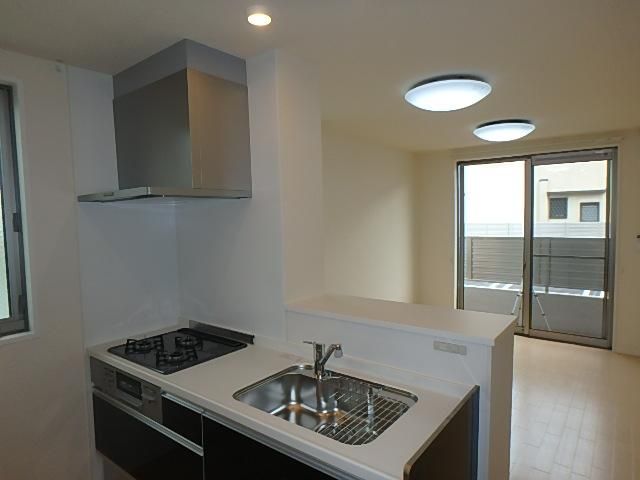 �y�����E���r���O�z�@