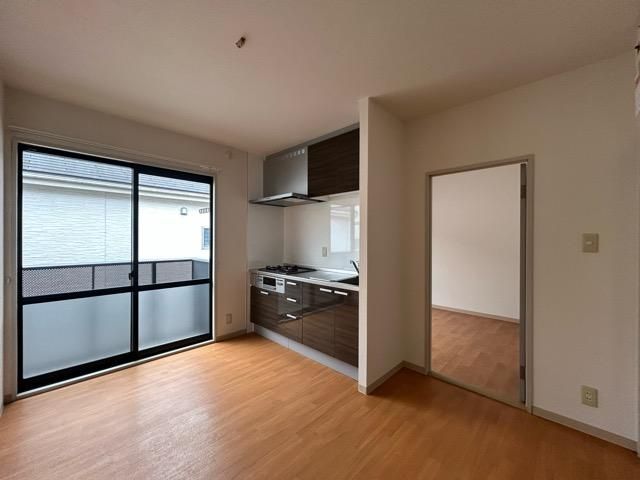 �y�����E���r���O�z�@