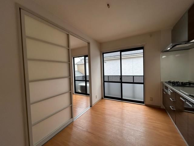 �y�L�b�`���z�@