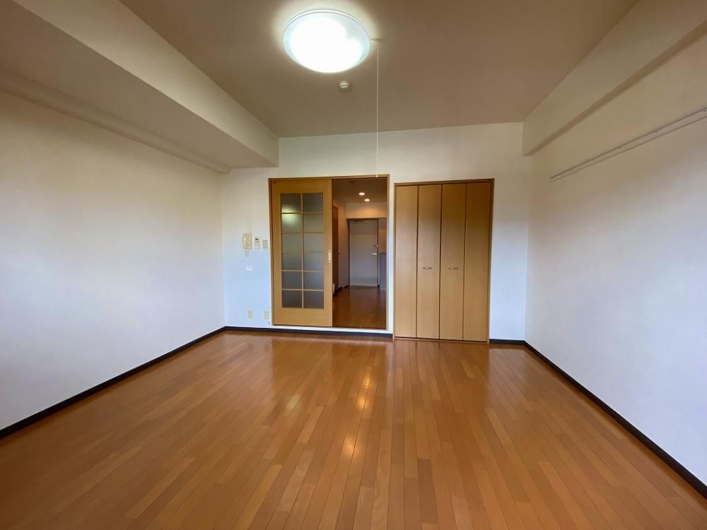 �y���ԁE���r���O�z�@