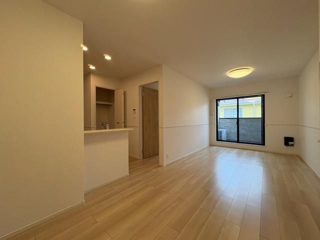 �y���ԁE���r���O�z�@