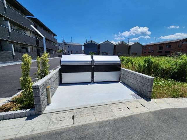 �y�G���g�����X�z�@