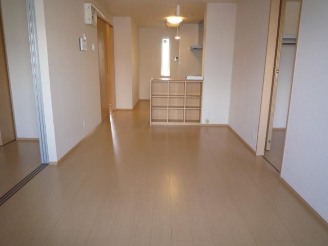 �y���ԁE���r���O�z�@