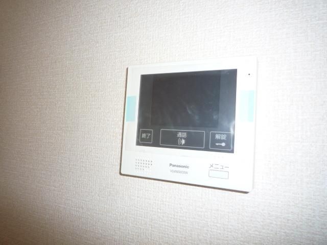 �y�Z�L�����e�B�z�@