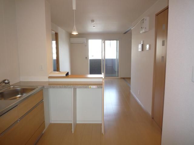 �y�����E���r���O�z�@