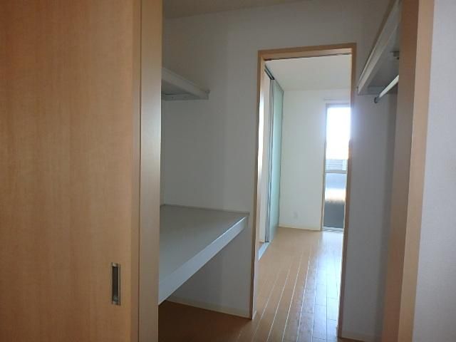 �y���[�z�@���E�H�[�N�C���N���[�[�b�g��