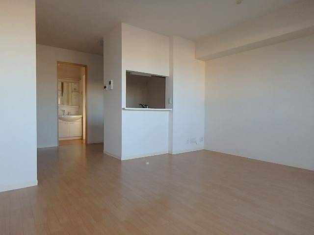 �y�����E���r���O�z�@