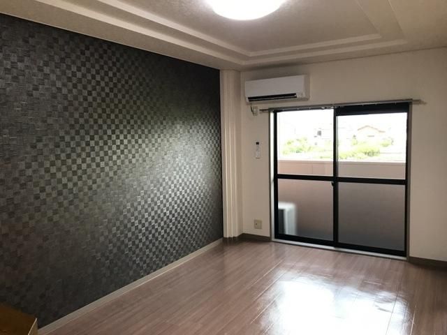 �y���ԁE���r���O�z�@