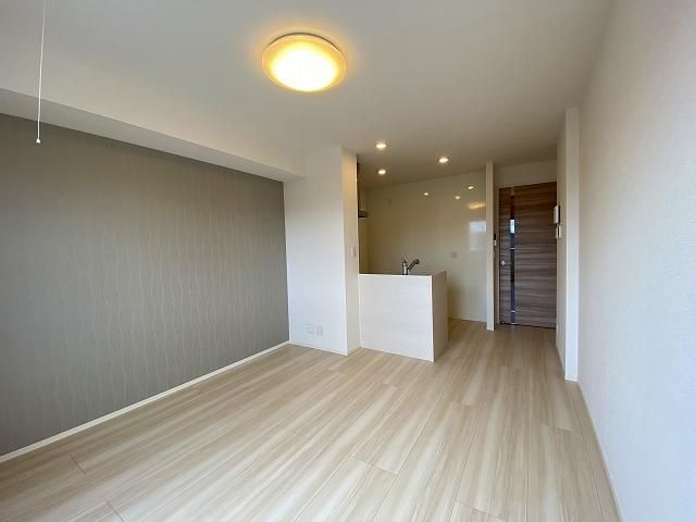 �y���ԁE���r���O�z�@