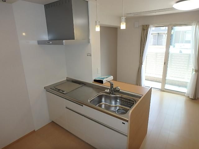 �y�L�b�`���z�@