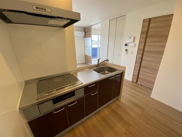 �y�L�b�`���z�@