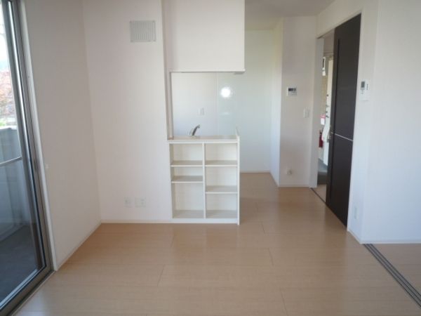 �y�����E���r���O�z�@