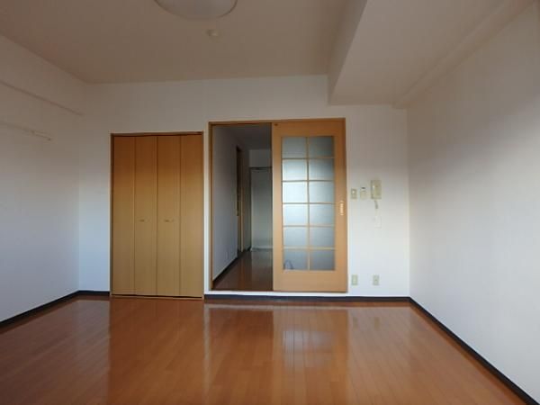 �y���ԁE���r���O�z�@