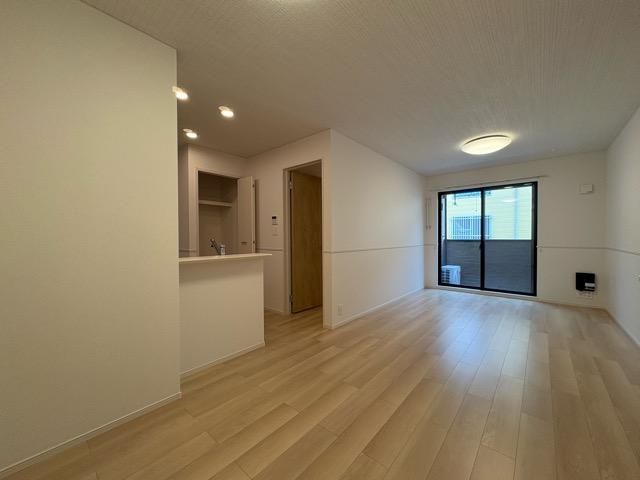 �y���ԁE���r���O�z�@