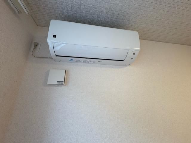 �y���̑��ݔ��z�@