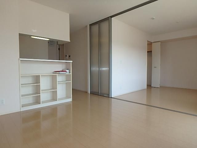 �y���ԁE���r���O�z�@