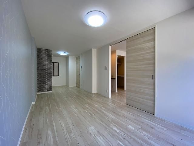 �y���ԁE���r���O�z�@