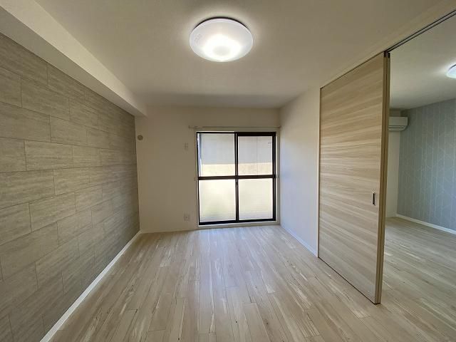 �y�Q���z�@