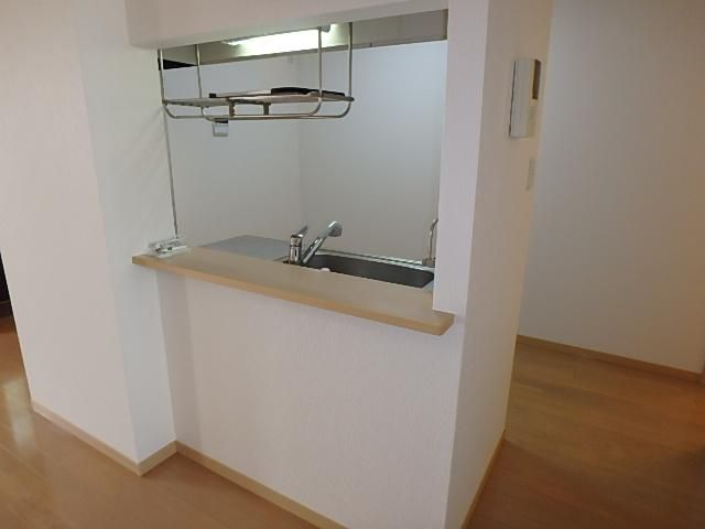 �y�����E���r���O�z�@