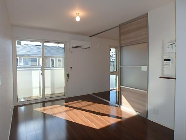 �y���ԁE���r���O�z�@