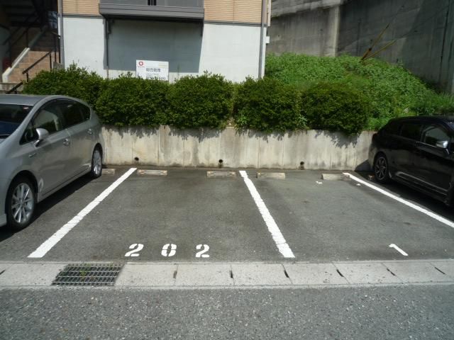 yԏz@