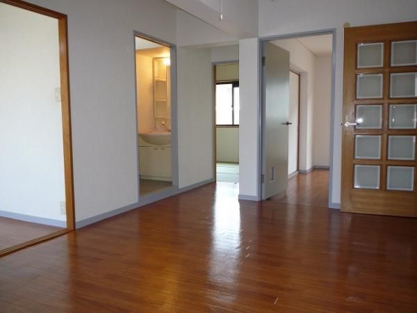 �y�����E���r���O�z�@