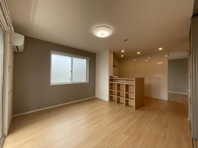 �y�����E���r���O�z�@