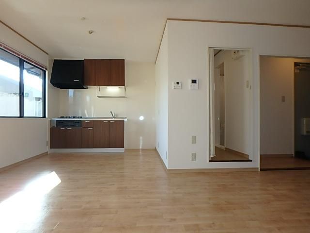 �y�����E���r���O�z�@