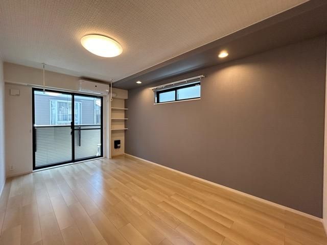 �y���ԁE���r���O�z�@