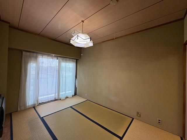 �y�Q���z�@