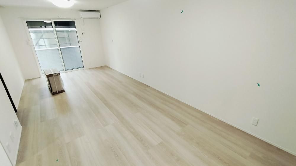 �y���ԁE���r���O�z�@