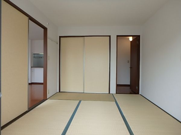 �y�Q���z�@