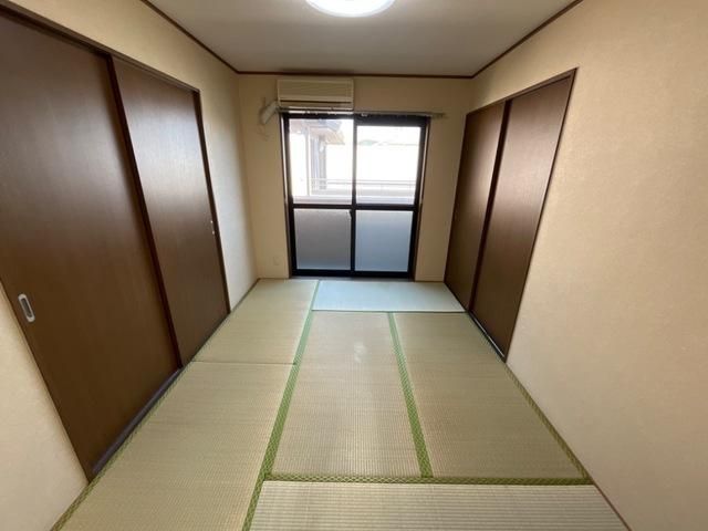 �y�Q���z�@