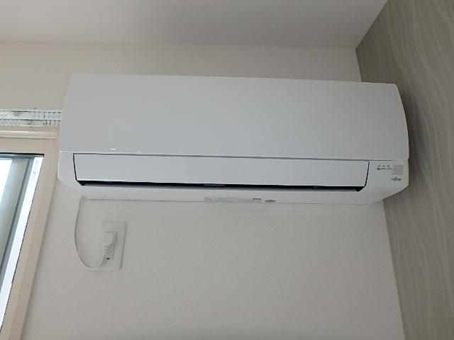 �y���̑��ݔ��z�@�����r���O�ɃG�A�R���t��