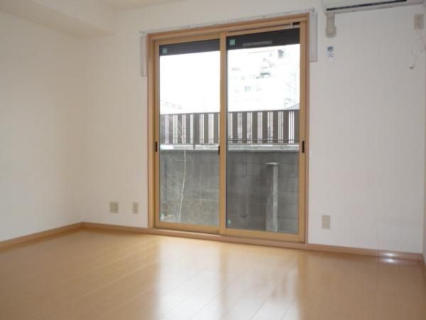 �y�Q���z�@