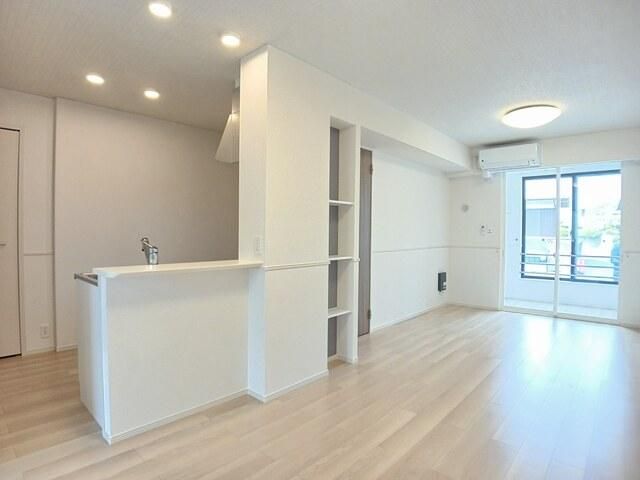 �y���ԁE���r���O�z�@