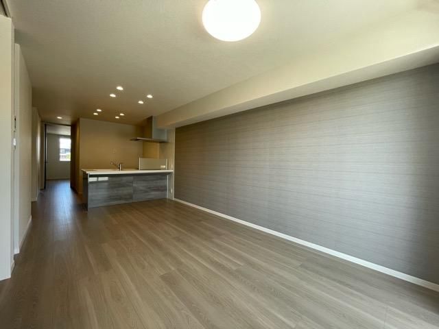 �y�����E���r���O�z�@