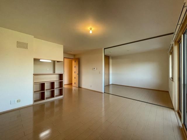 �y���ԁE���r���O�z�@