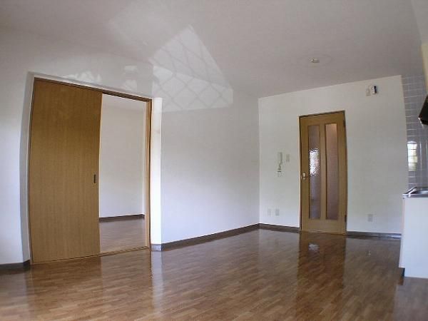 �y���ԁE���r���O�z�@