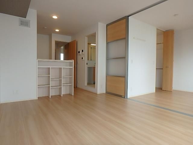 �y���ԁE���r���O�z�@