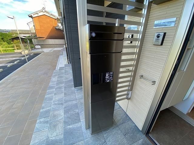 �y�G���g�����X�z�@