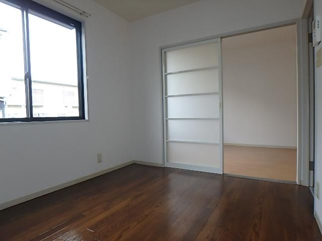 �y�����E���r���O�z�@