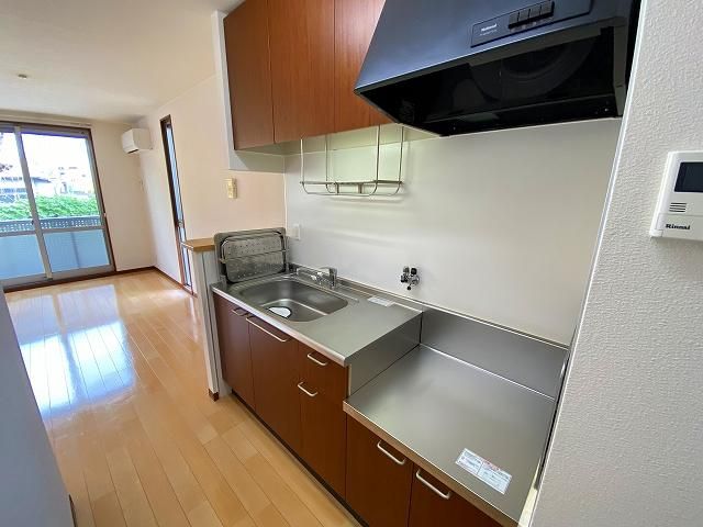 �y�L�b�`���z�@